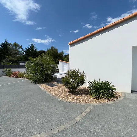 Hébergement de vacances Maison Neuve A Avec Piscine Chauffee, Jardin, Et Proche - Fr-1-323-409 Saint-Jean-de-Monts