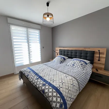 Maison Neuve A Avec Piscine Chauffee, Jardin, Et Proche - Fr-1-323-409 Hébergement de vacances *