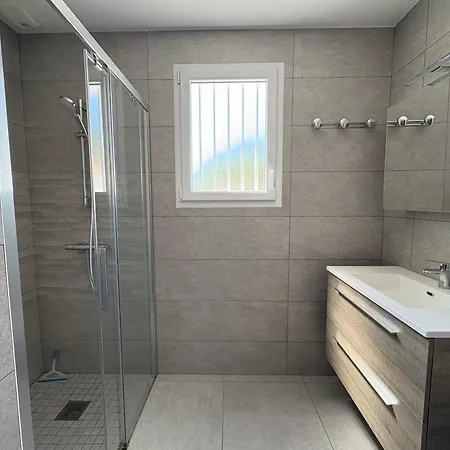 Maison Neuve A Avec Piscine Chauffee, Jardin, Et Proche - Fr-1-323-409 *