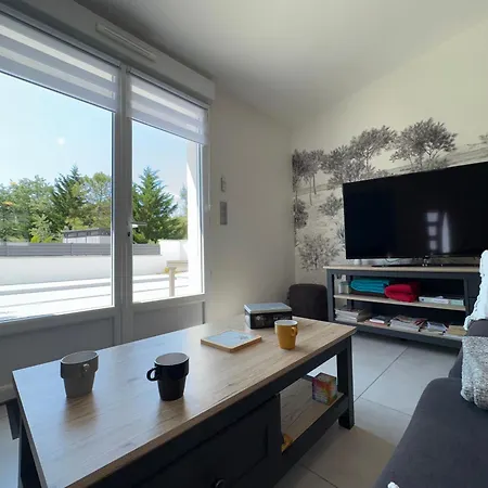 Maison Neuve A Avec Piscine Chauffee, Jardin, Et Proche - Fr-1-323-409 Hébergement de vacances *